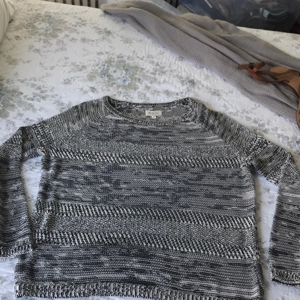 Lou & Grey sweater size large like new never worn
